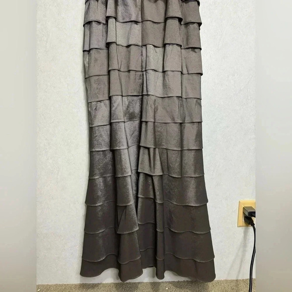 ELIZA J Gray 2 Piece Beaded Multi-Tiered Gown Dress Mother of Bride Womens Sz 8 - Picture 10 of 16